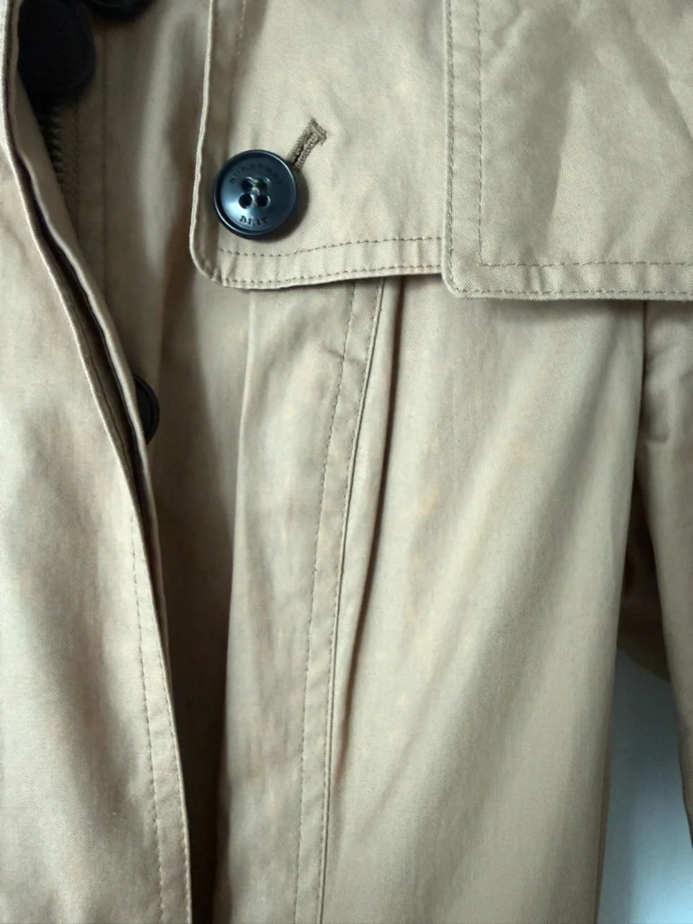 Burberry Khaki Trench Coat with Quilted Shoulder Panels - Picture 6 of 7